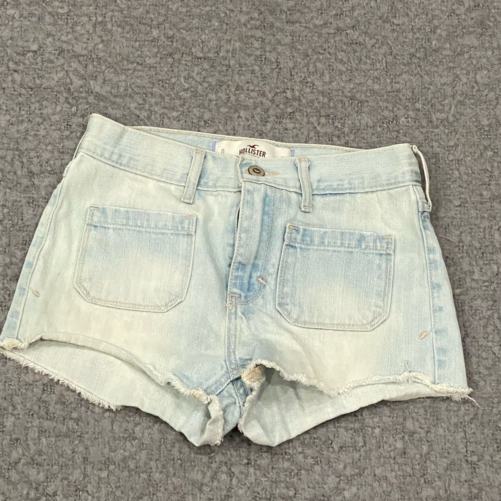 HOLLISTER "High Waisted" Shorts